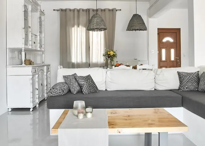 Maria Seaview Near Naousa